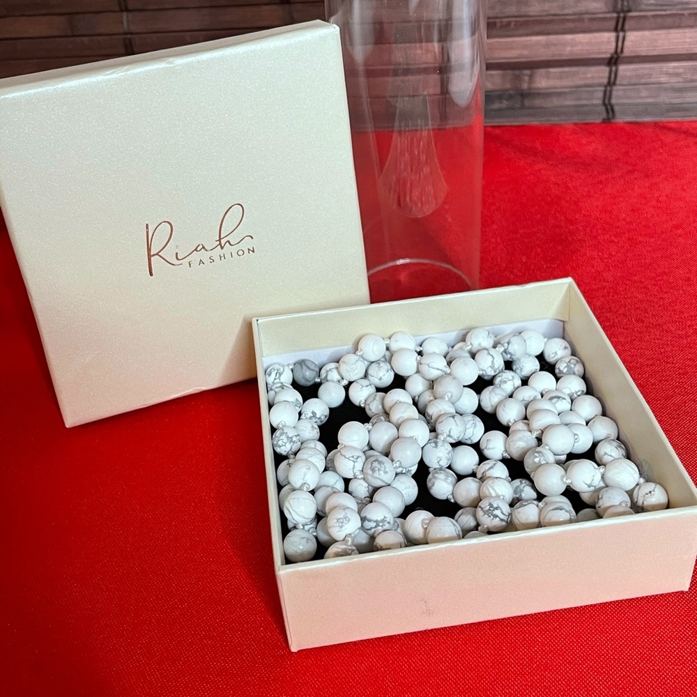 White Howlite Natural Stone Necklace